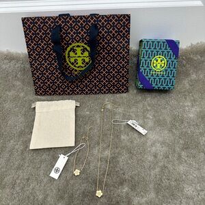 NWT Tory Burch Necklace/ Bracelet Set
